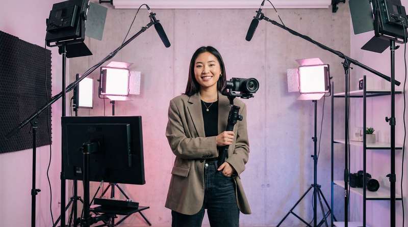 探花专业影视制作